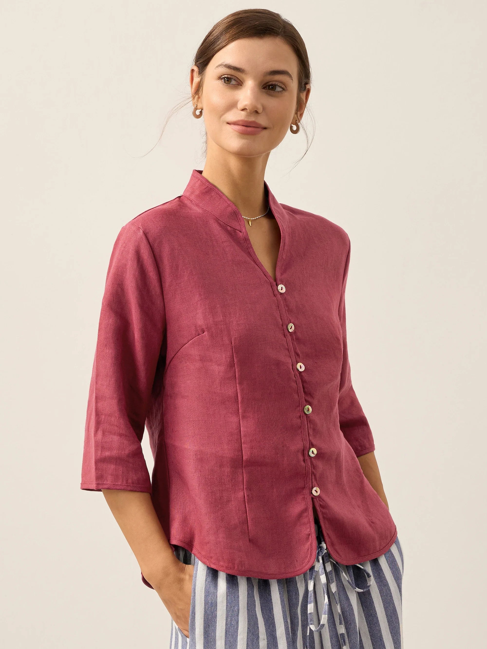 Chaqueta ajustada con botones de mano 100% de lino AMELIA