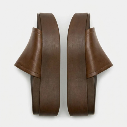 Arwinn Cuero Plataforma Sandalias