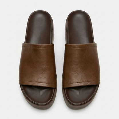 Arwinn Cuero Plataforma Sandalias